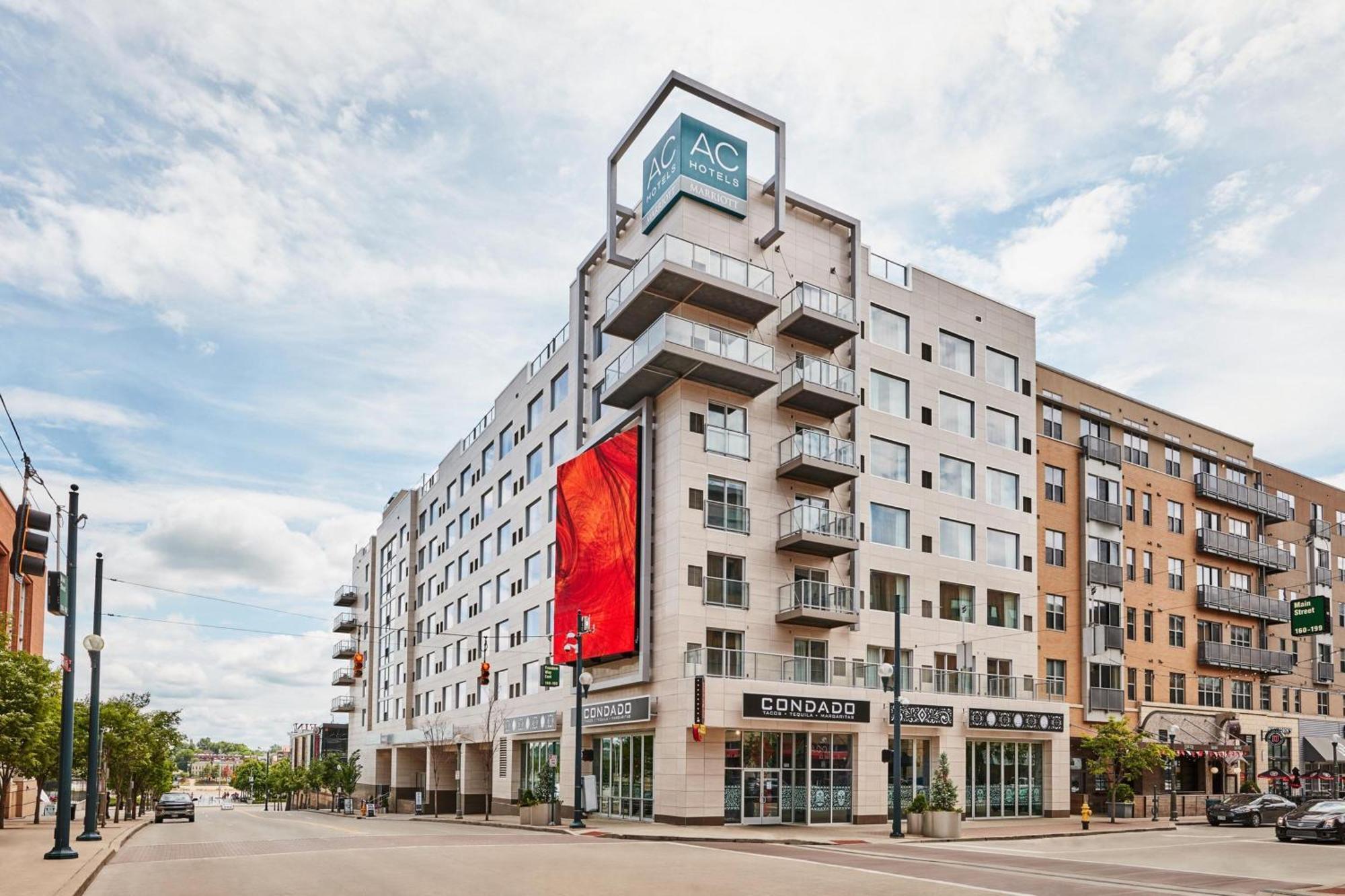 Hotel Ac By Marriott At The Banks