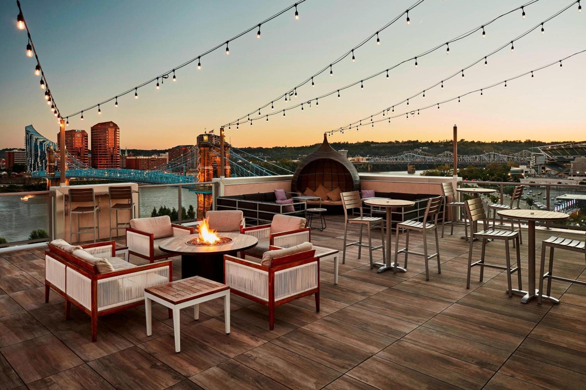 Ac By Marriott At The Banks Hotel 4*