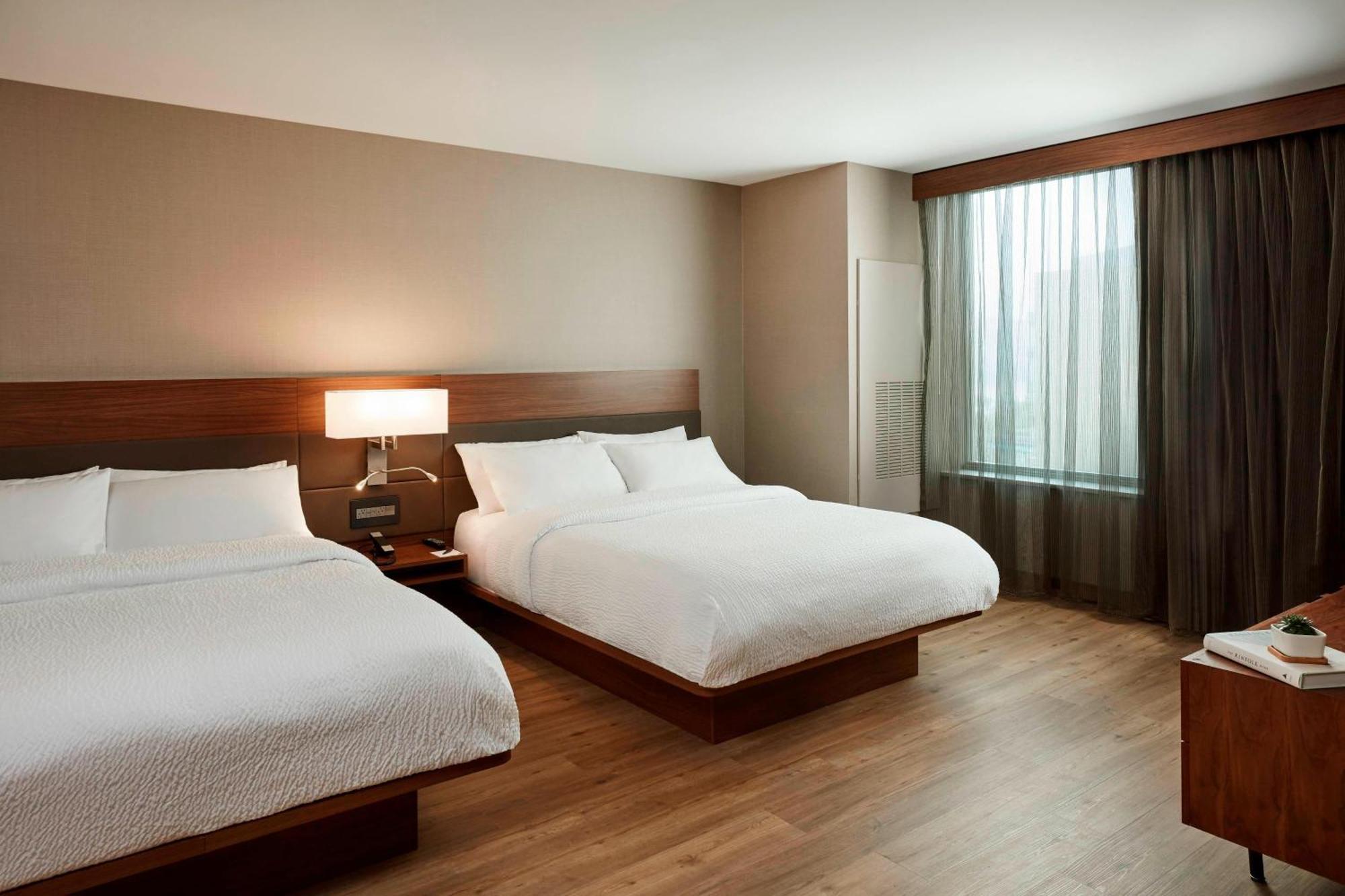 Ac By Marriott At The Banks 4*